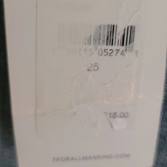 7 For All Mankind  NWT jeans - Picture 3 of 4